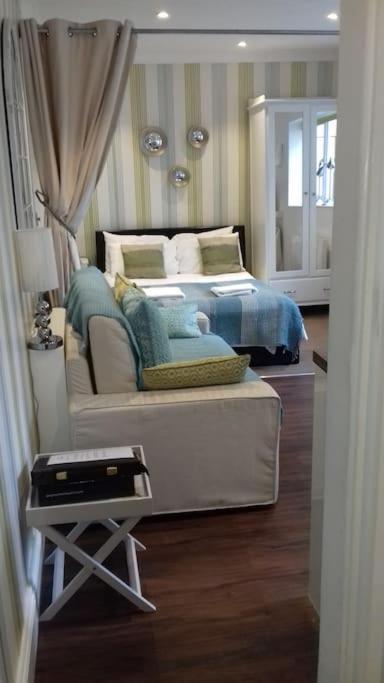Between Piers, The Stylish Studio Flat In Cannon Place Brighton Екстериор снимка